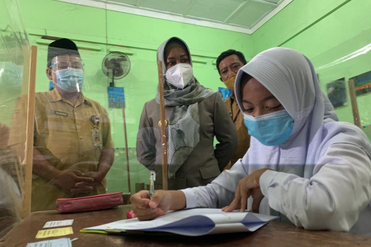 Wali Kota Mojokerto ingatkan protokol kesehatan saat pembelajaran tatap muka