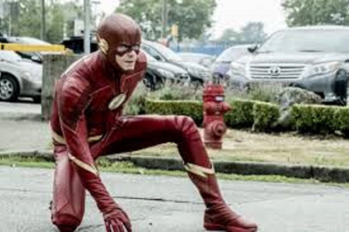 Film "The Flash" tunda proses syuting karena seorang kru positif COVID-19