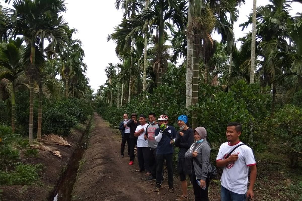 Pelaku ekowisata Sukorejo berharap ahli pariwisata tingkatkan jejaring pasar