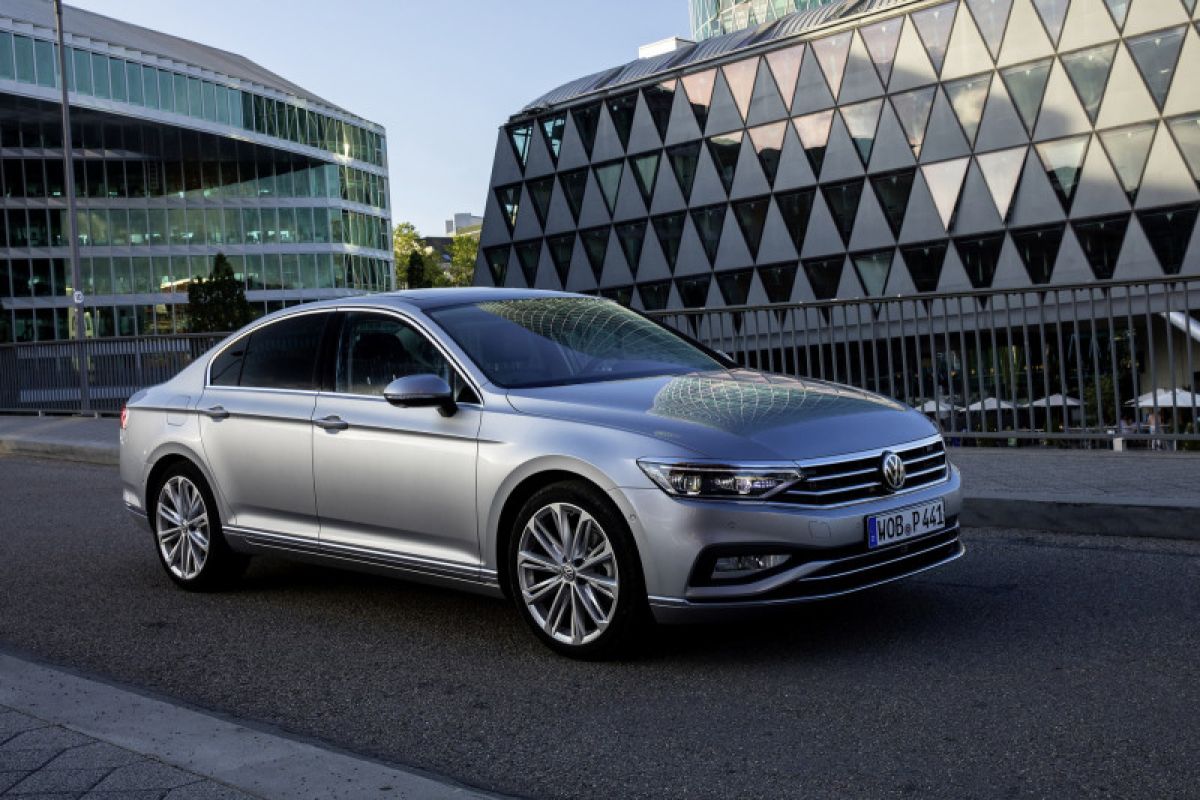 Volkswagen batalkan penjualan sedan Passat di Eropa