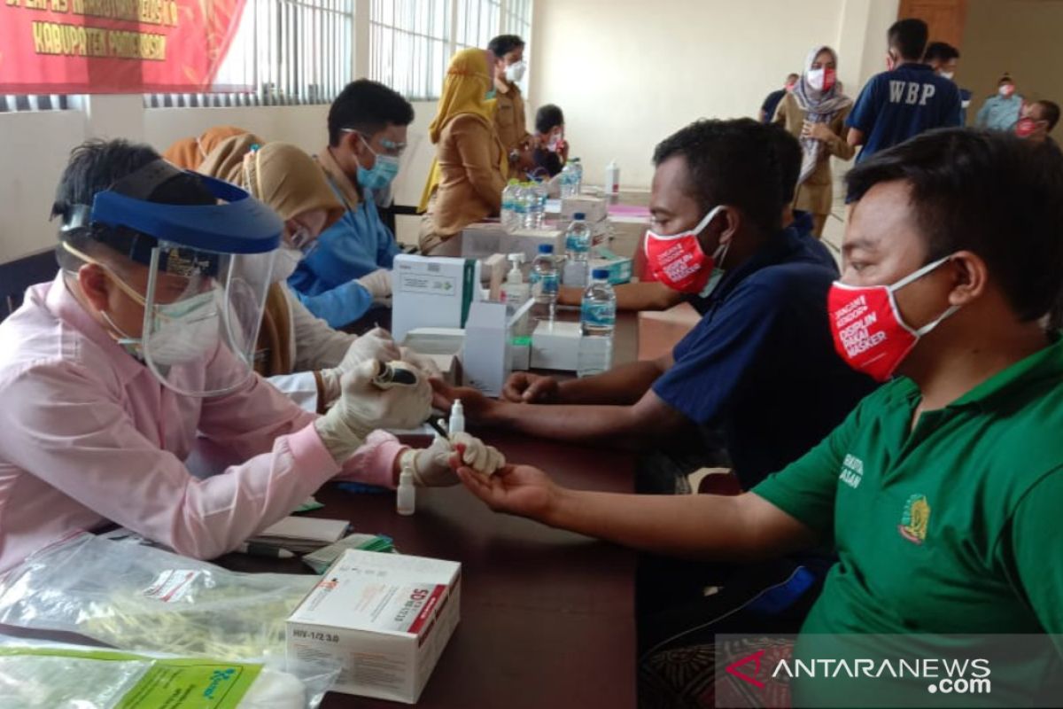 Dinkes Pamekasan rapid test 140 warga binaan Lapas Narkotika