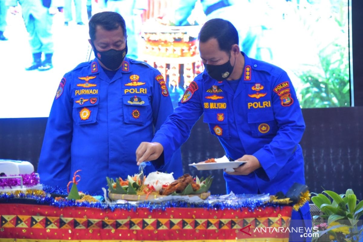 HUT Ke 70 Ditpolairud Polda Lampung gelar syukuran dan tabur bunga