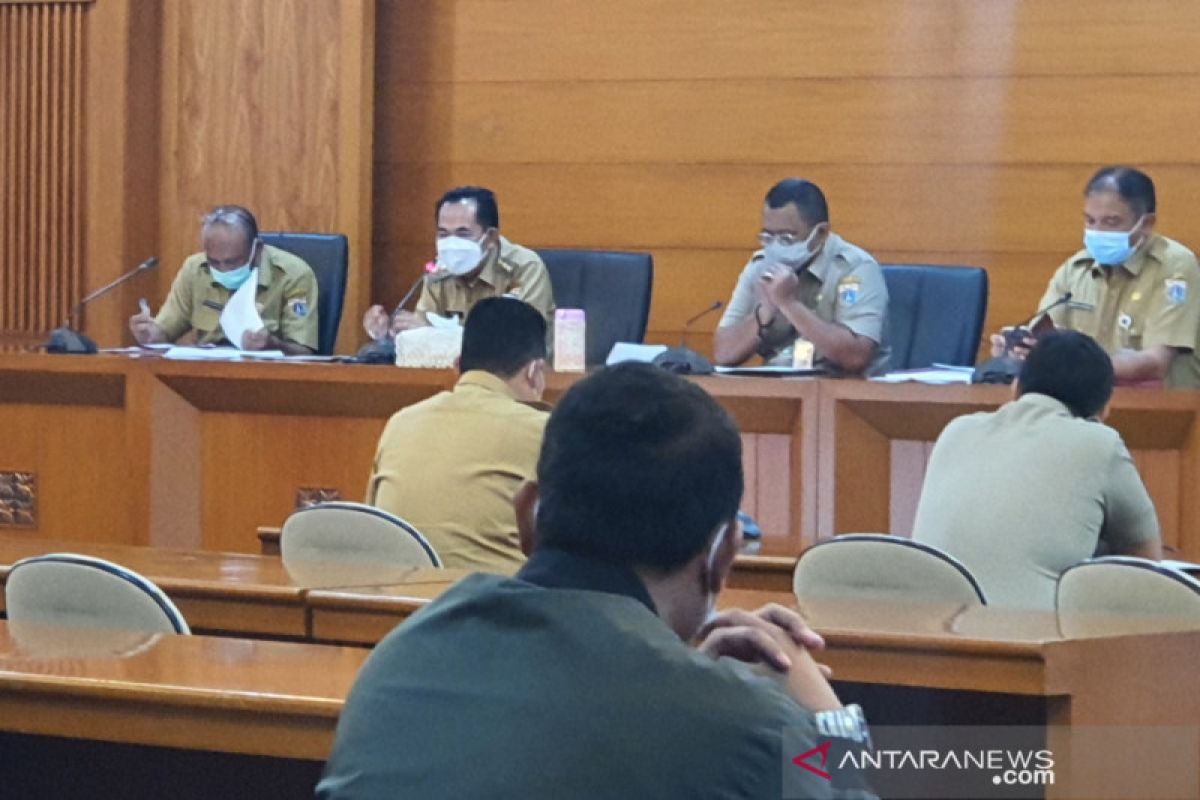 Lurah di Jakarta Pusat diminta buat papan imbauan di kolam retensi