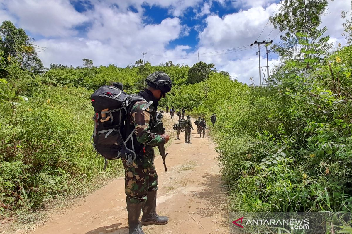 Hutan lebat tantangan bagi Satgas cari kelompok MIT