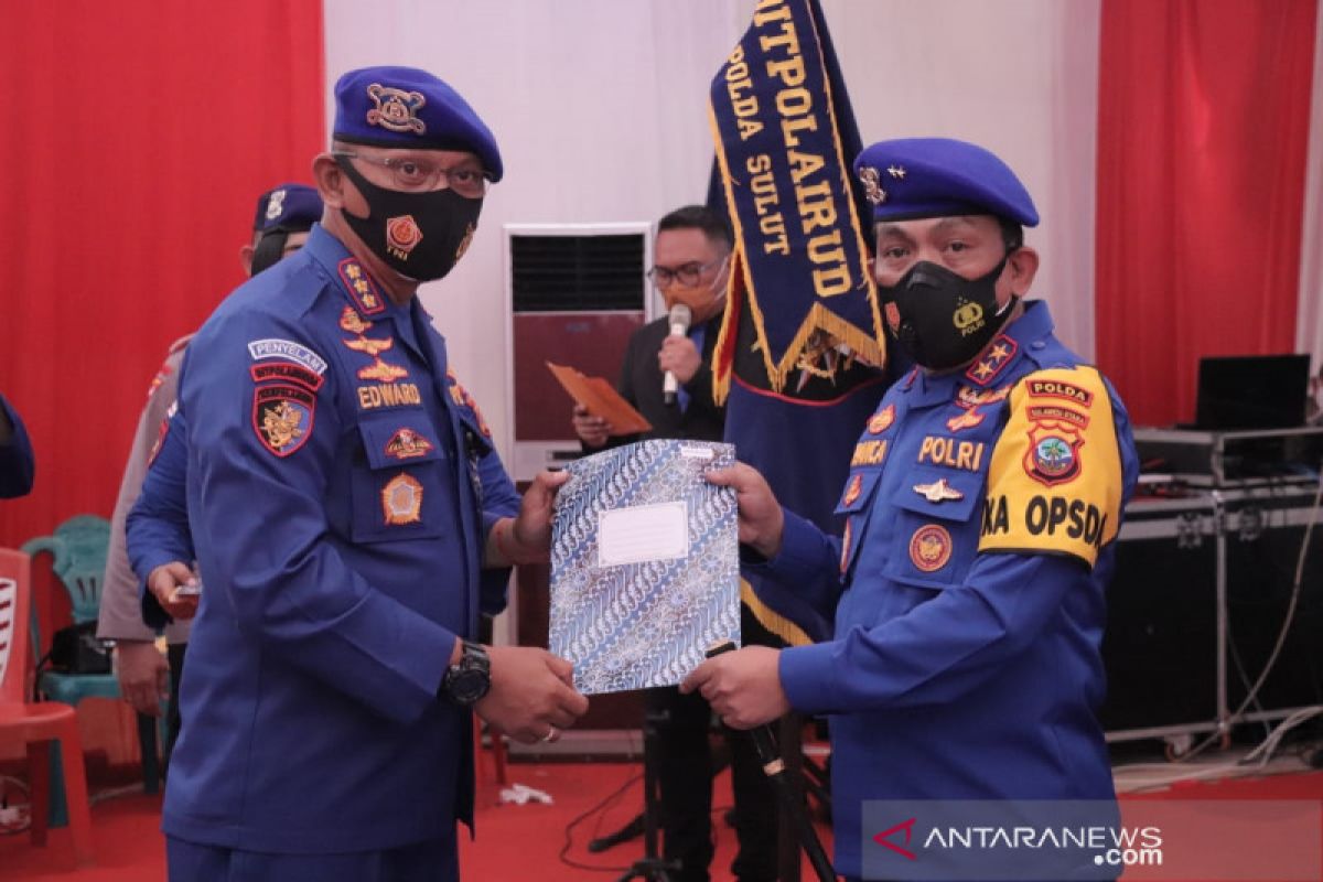 Kapolda dan Wakapolda Sulut Terima Brevet Bhayangkara Bahari Utama