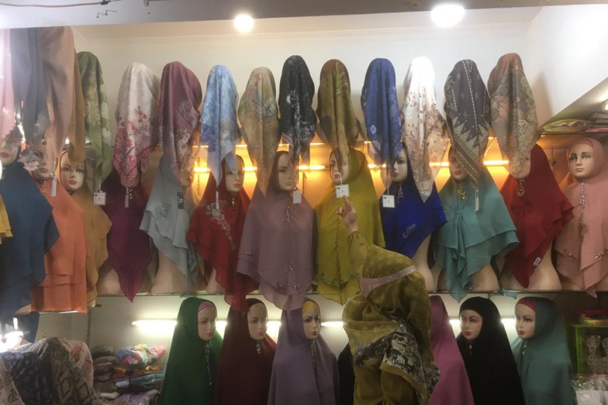 Jangan terulang, wajib jilbab bagi non-Muslim