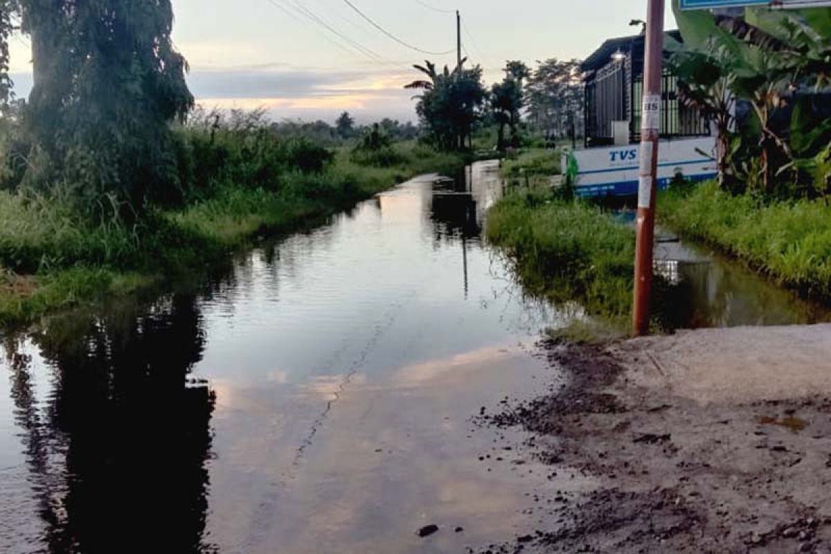 Banjir menggenangi ratusan rumah warga di  Cilacap