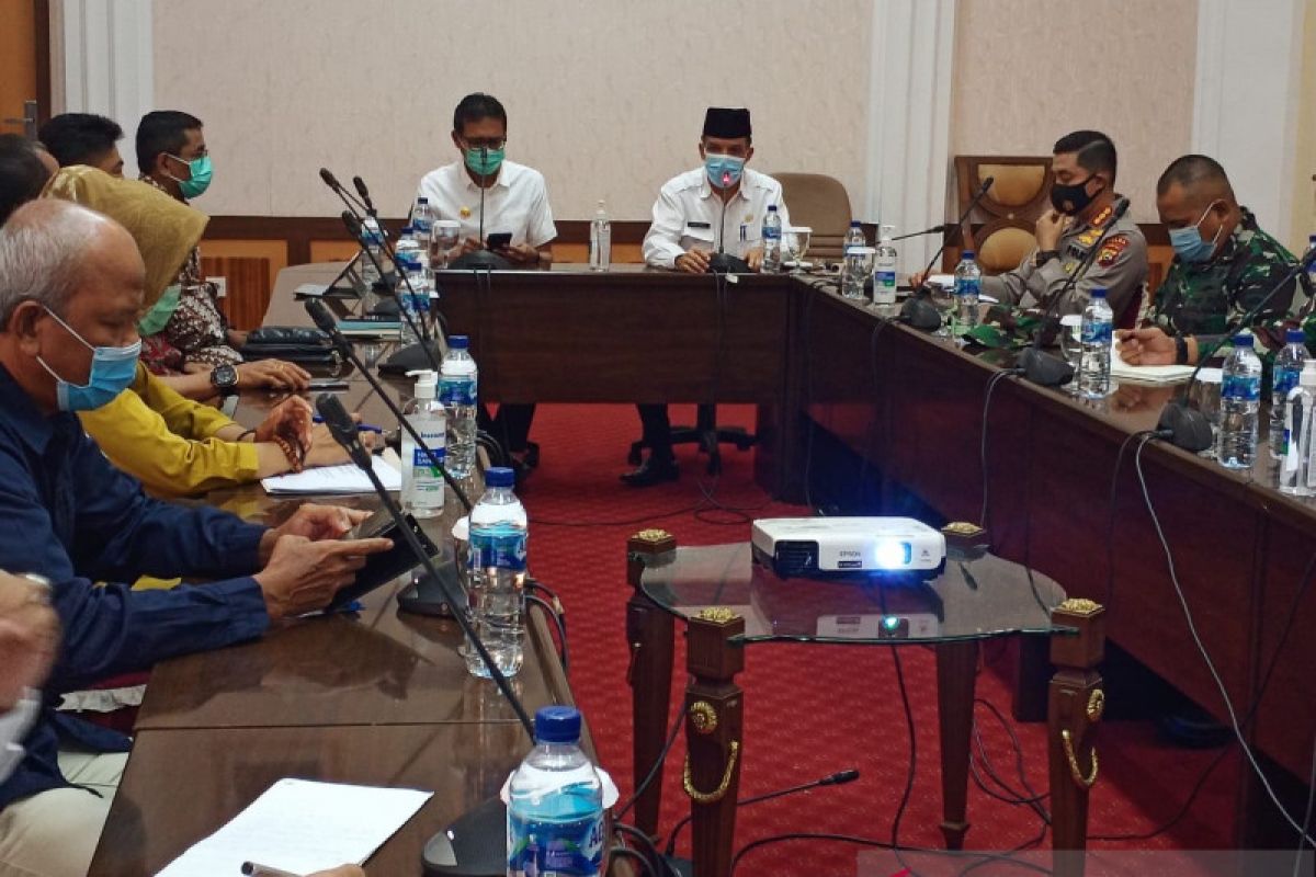 Gubernur : Penyelenggara Pilkada reaktif COVID-19 harus tes usap PCR