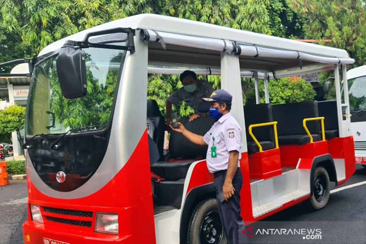 Makassar luncurkan Bus Wisata Metro Kota