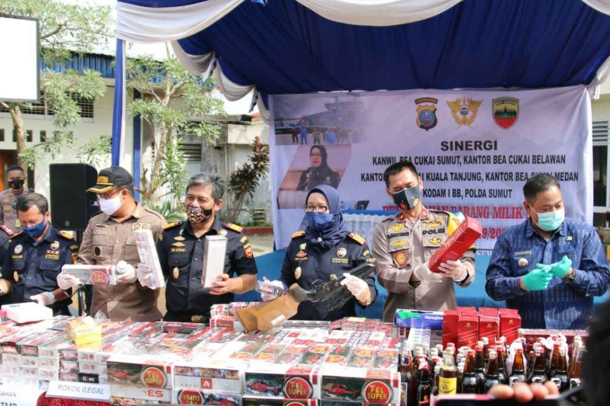 Bea Cukai Sumut musnahkan 847 balepress, obat dan rokok ilegal