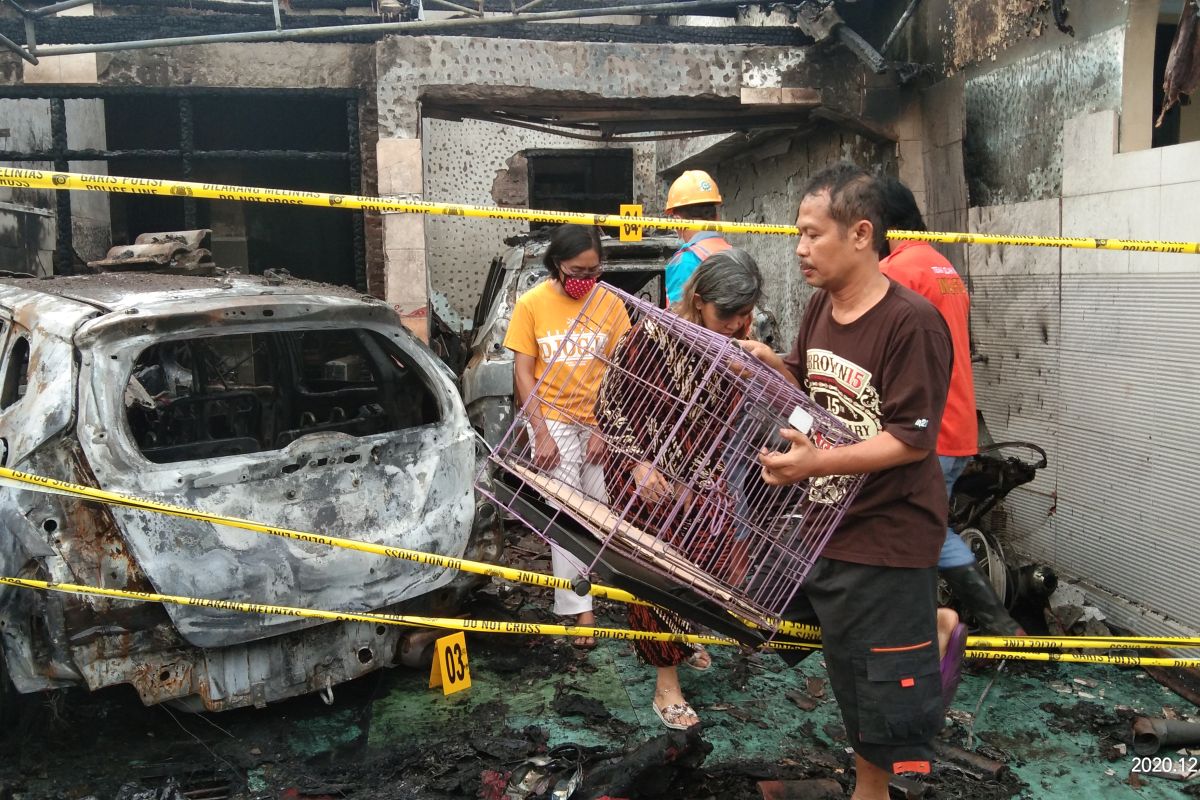 Polisi libatkan Puslabfor selidiki kebakaran rumah pejabat Dinkes Tulungagung