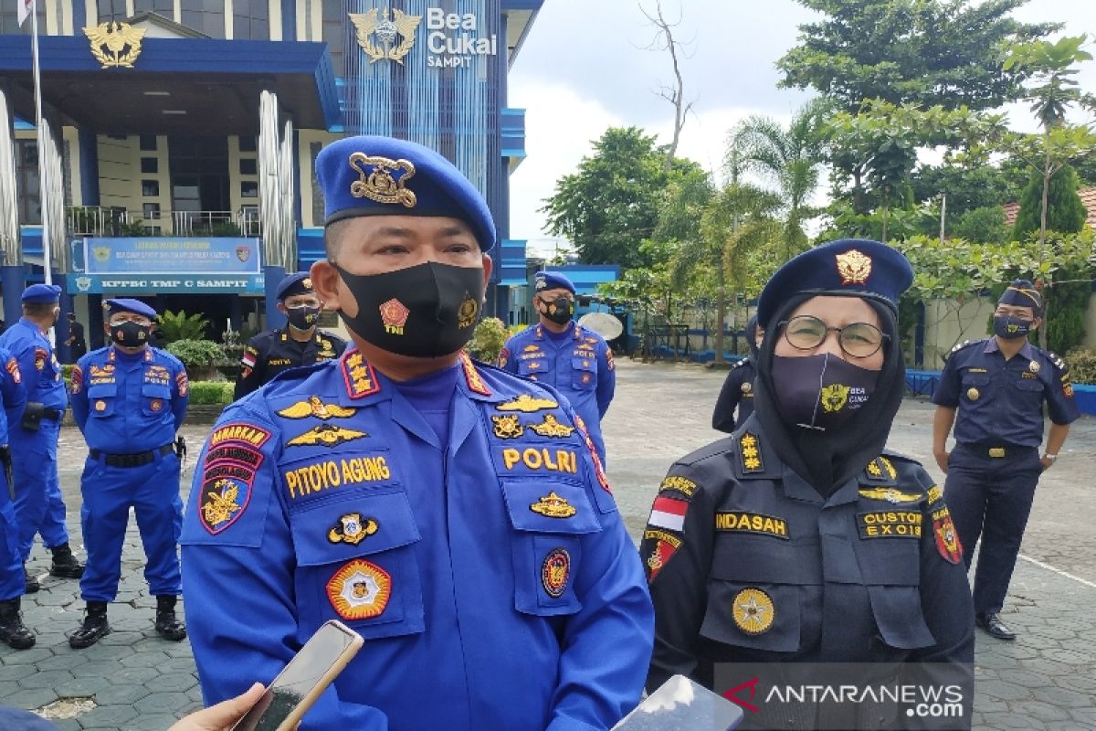 Bea Cukai Sampit dan Ditpolairud Polda Kalteng intensifkan patroli bersama