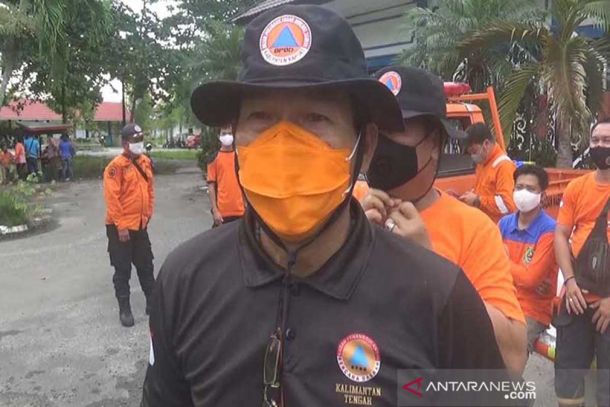 Pesta pernikahan dan kegiatan olahraga dihentikan sementara di Kapuas