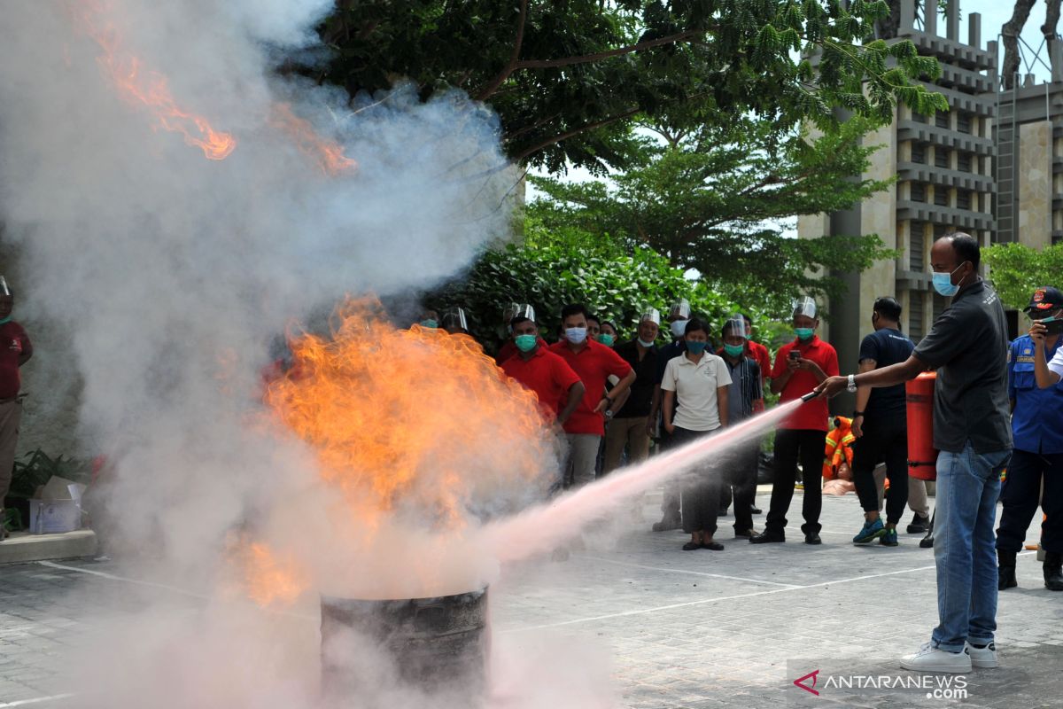 Karyawan hotel di Badung ikuti pelatihan tanggulangi kebakaran