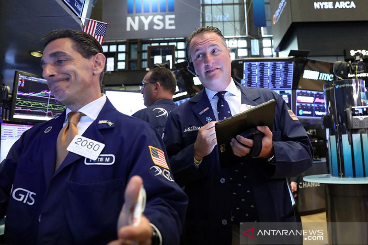 Wall Street berakhir menguat, ditopang kenaikan saham defensif