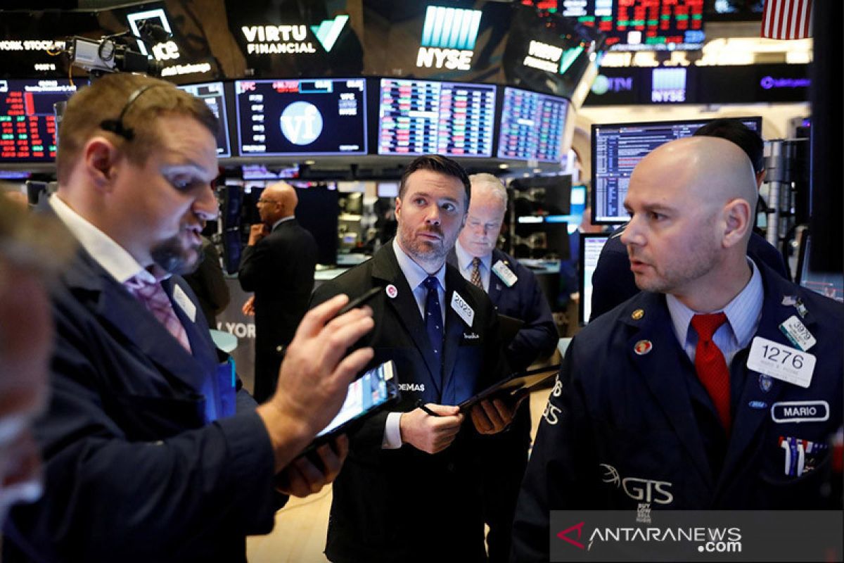 Wall Street ditutup jatuh terseret ketidakpastian pembicaraan stimulus