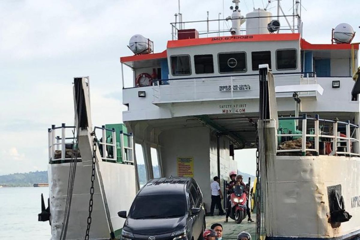 Penumpang kapal fery di Tanah Bumbu relatif sepi