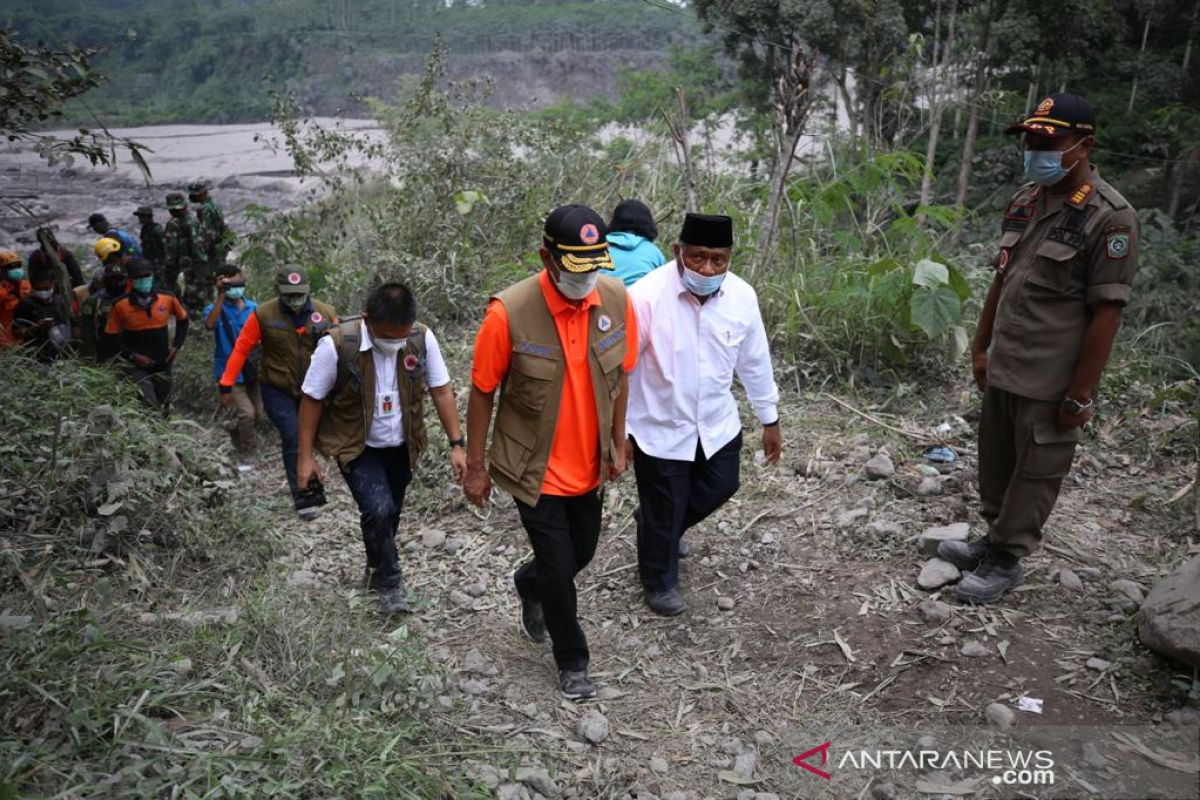 BNPB prioritaskan keselamatan warga terdampak erupsi Gunung Semeru