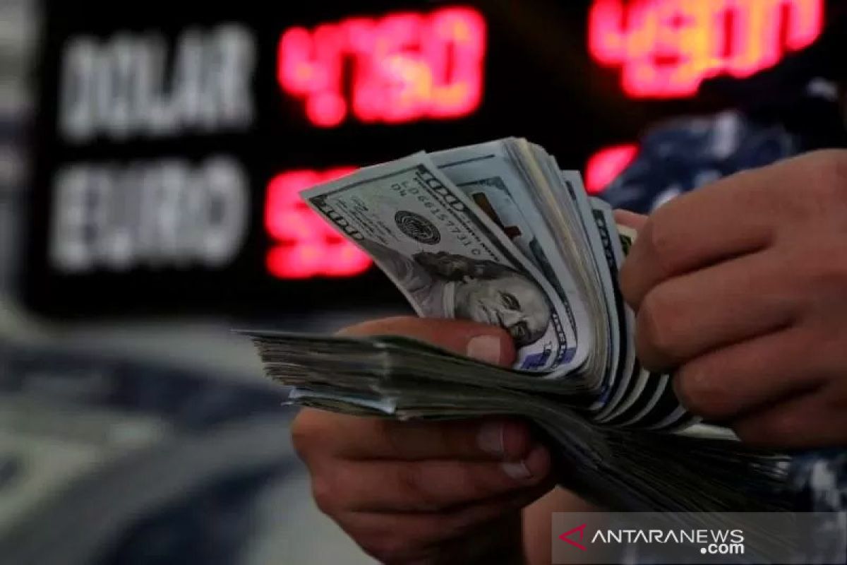 Dolar melemah setelah data klaim pengangguran AS turun