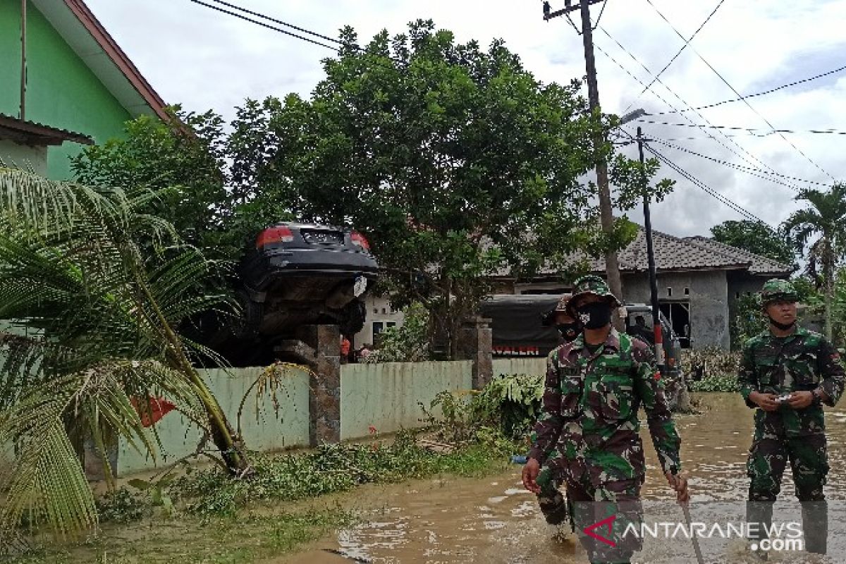 Sungai Belawan meluap genangi ratusan rumah di Deliserdang