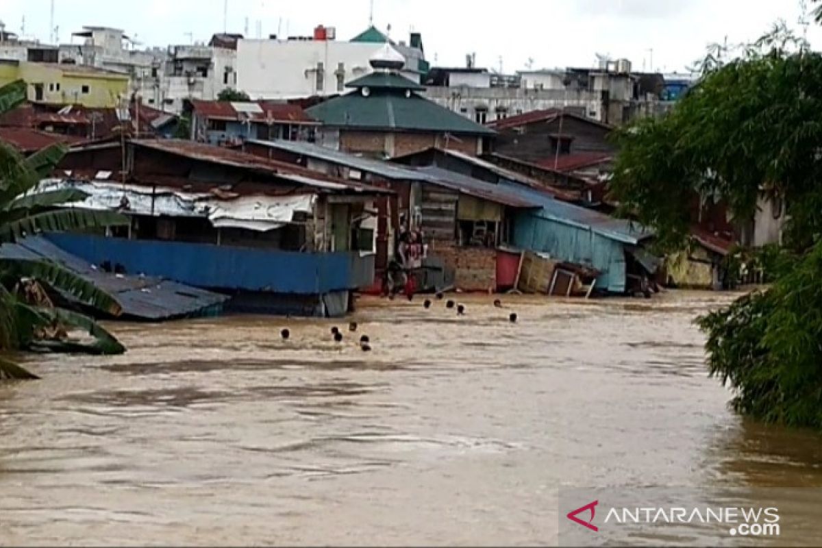 Ribuan rumah di Kota Medan terendam banjir