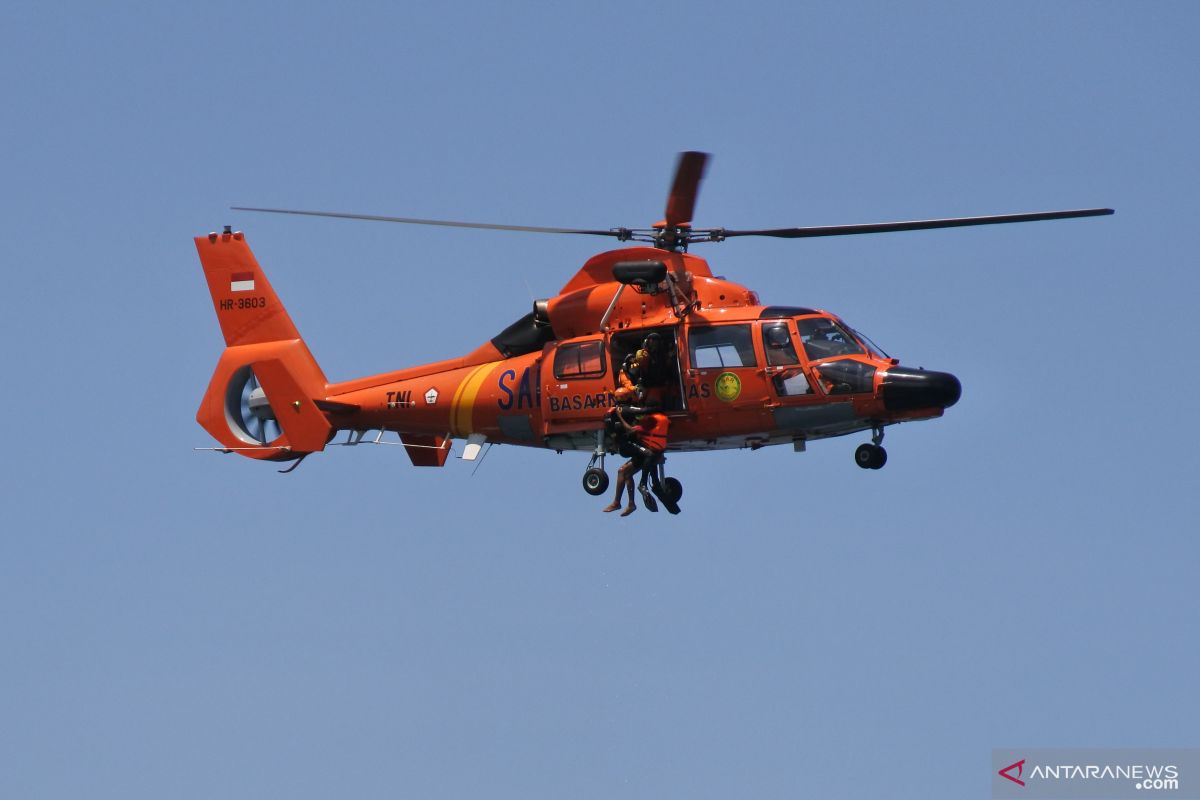 Danrem: bantuan logistik BNPB diangkut dengan helikopter ke Lembata