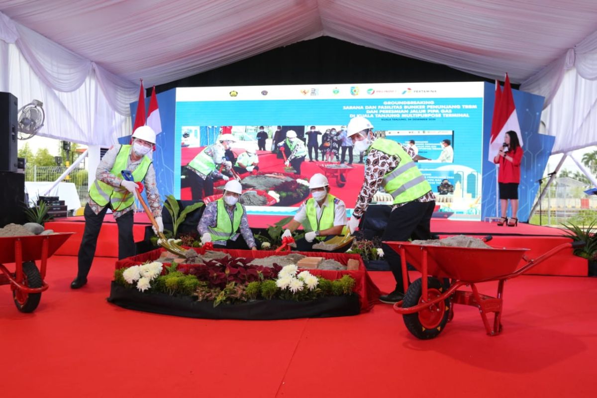 Pelindo 1 dan Pertamina sinergi bangun infrastruktur energi di pelabuhan Kuala Tanjung