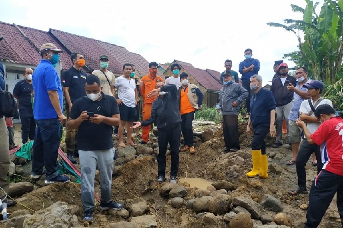 Lima meninggal korban banjir di Deliserdang