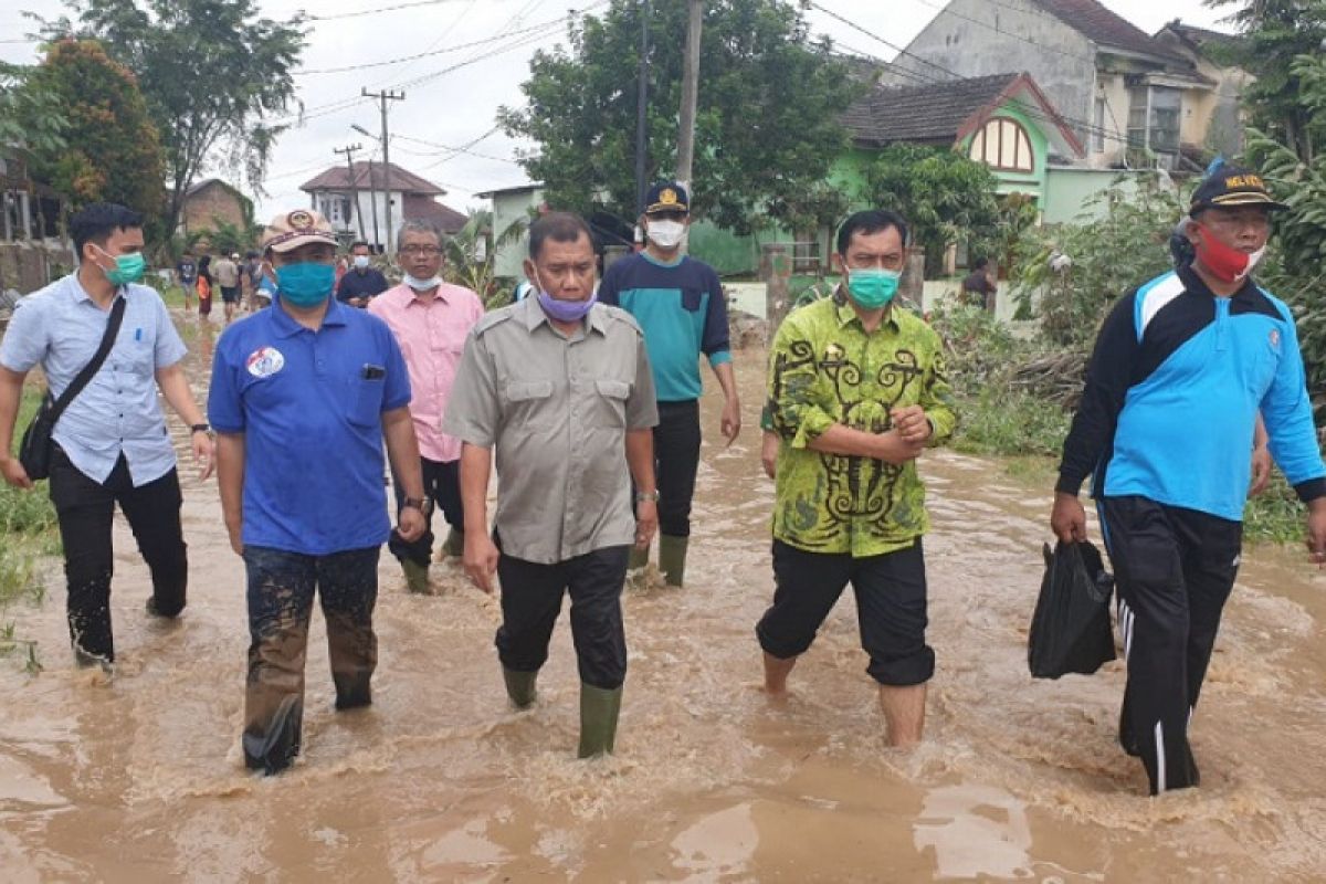 Tiga korban banjir di Kabupaten Deliserdang belum ditemukan