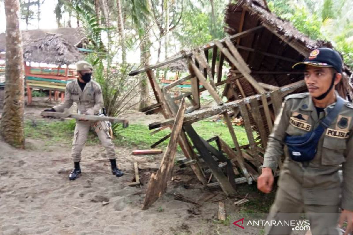 Satpol PP bongkar puluhan kafe remang-remang di Meulaboh Aceh Barat