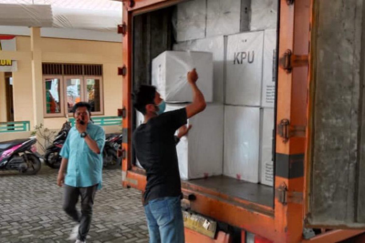 KPU Purbalingga distribusikan logistik Pilkada 2020 ke PPK