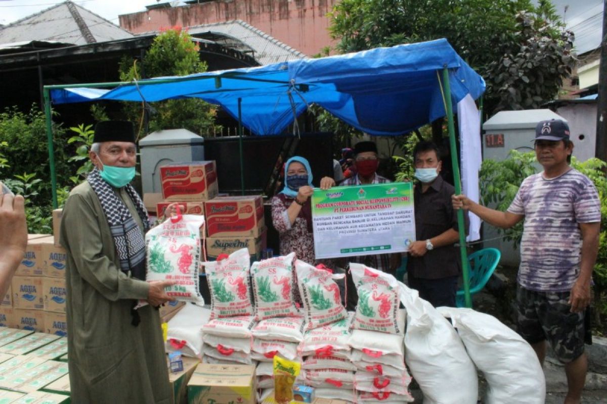 PTPN IV bantu korban banjir warga Medan Maimun