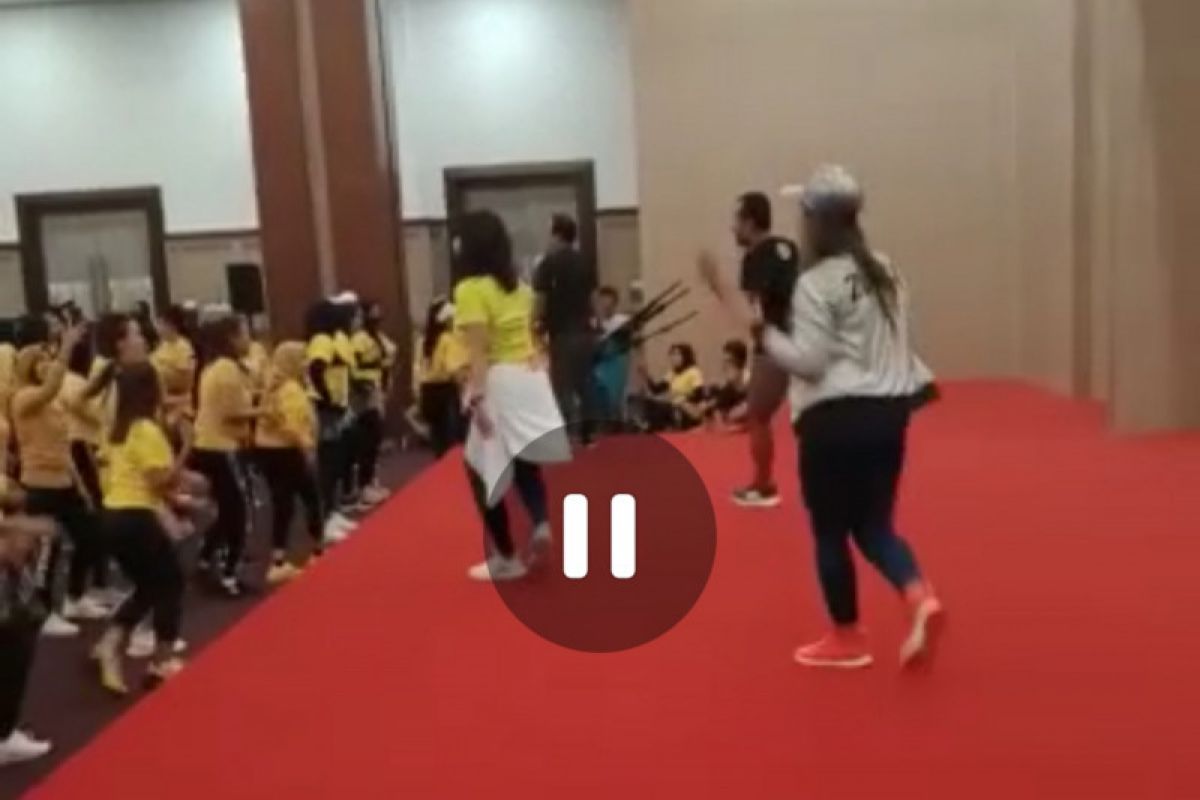 Video senam zumba di kantor Bupati Loteng bukan kegiatan pemerintah daerah