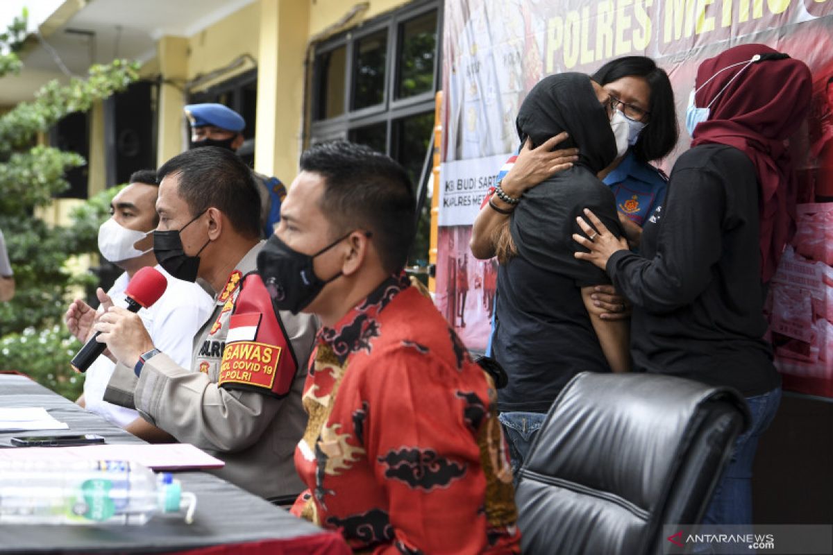 Polisi koordinasi dengan BNNP DKI terkait kemungkinan rehab artis IBS