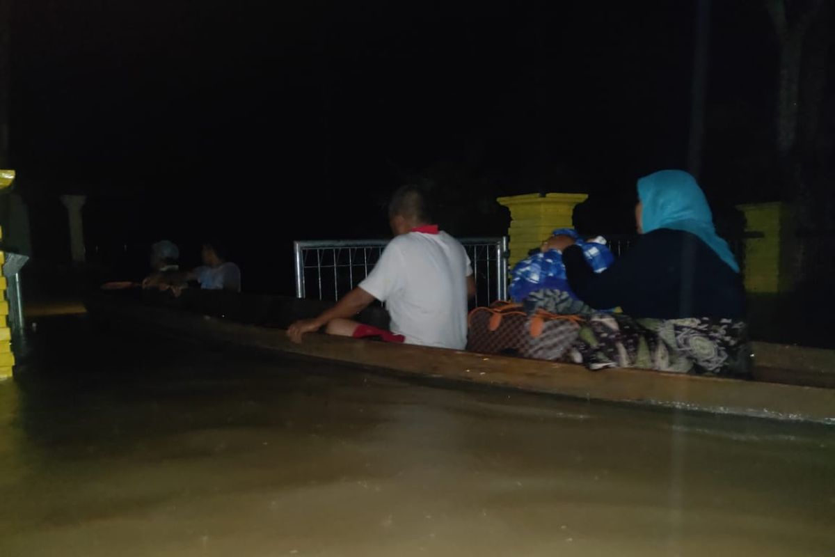 Banjir di Aceh Utara makin parah, listrik padam