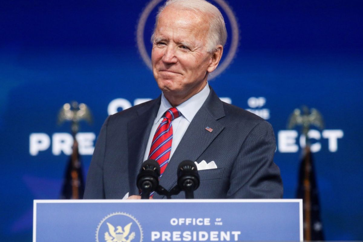 Joe Biden akan tunjuk kepala kejaksaan California sebagai Menkes AS