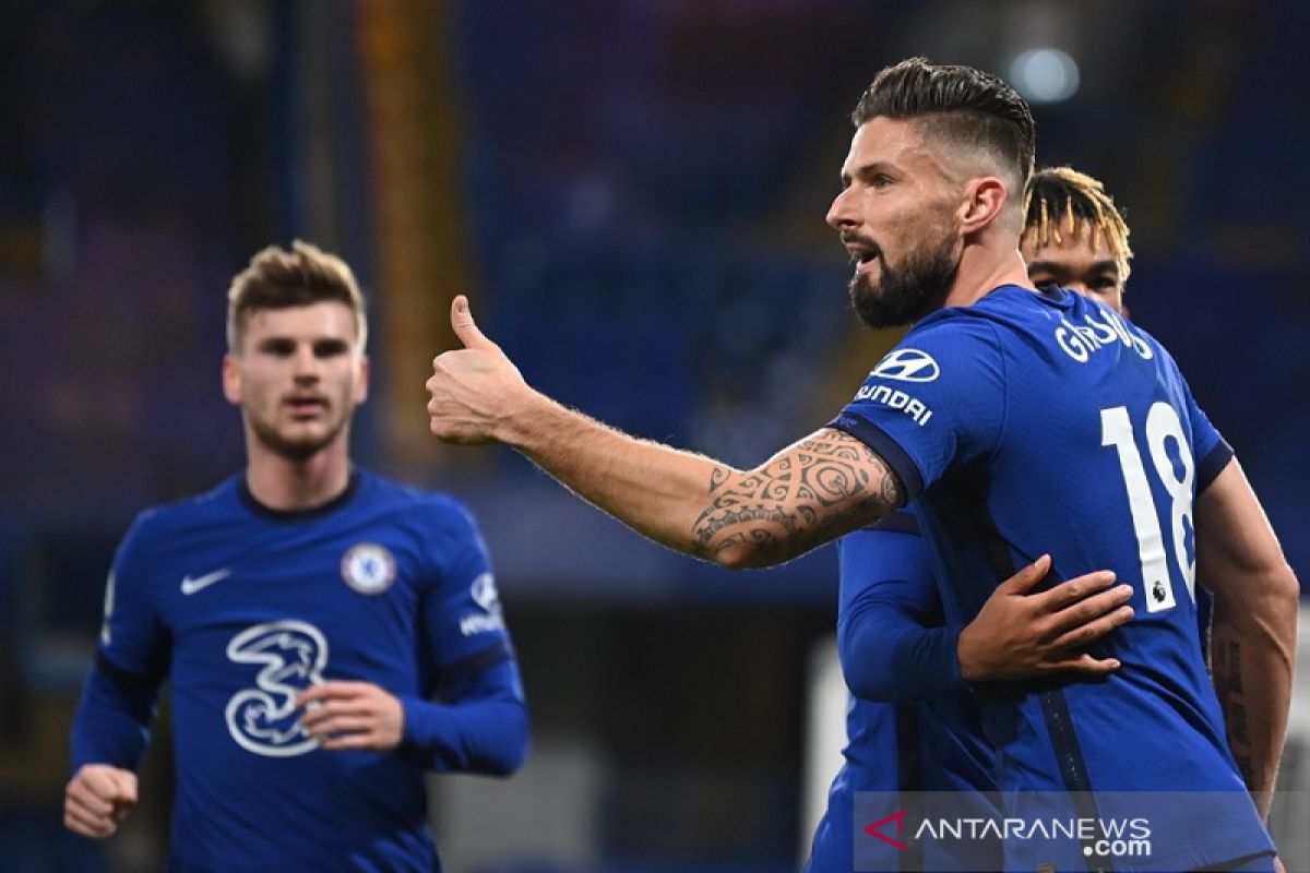 Olivier Giroud kembali tampil gemilang bawa Chelsea ke puncak klasemen