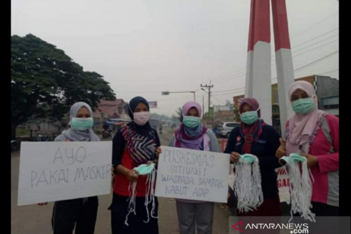 Puskesmas Blok B Dharmasraya gencarkan sosialisasi pencegahan COVID-19