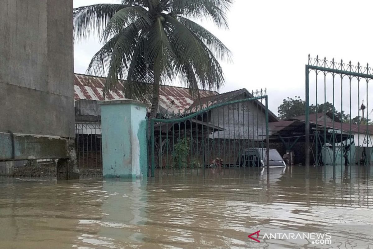 Banjir makin parah, Jalan nasional di Aceh Utara tak bisa dilalui