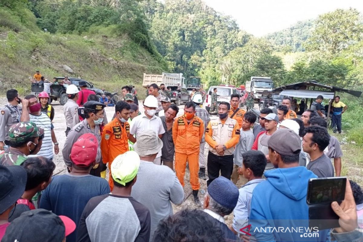 Hari kedua pencarian operator, NSHE: Sasaran utama Basarnas kabin excavator di Dasar Sungai Batang Toru