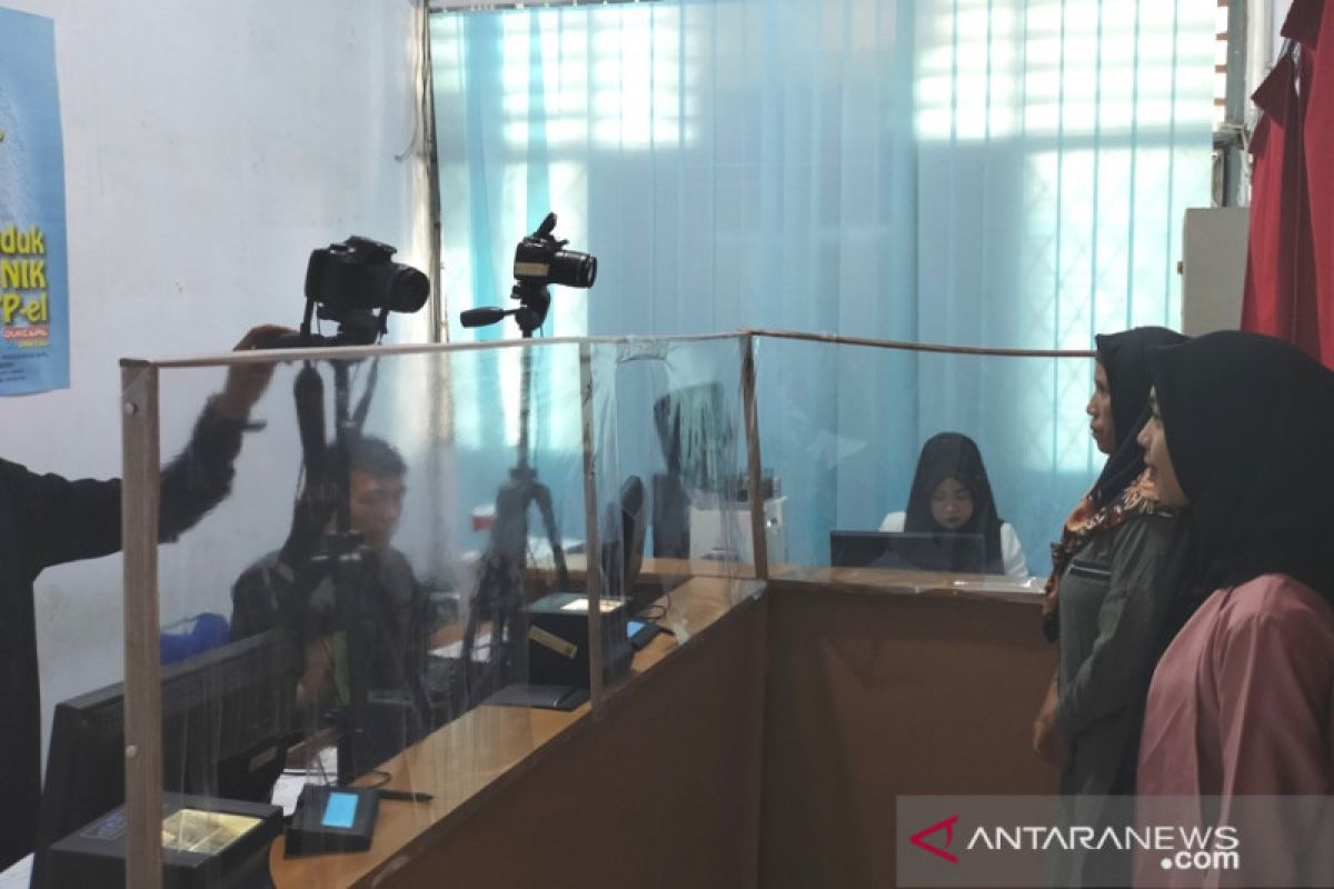 Disdukcapil setop proses cetak KTP-e karena server rusak