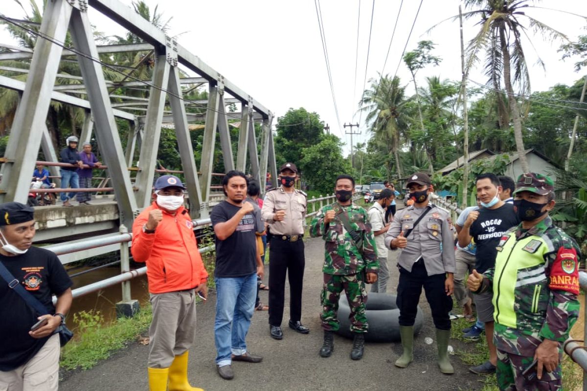 Seorang santri terbawa arus, BPBD Banten sisir Sungai Cilangkahan