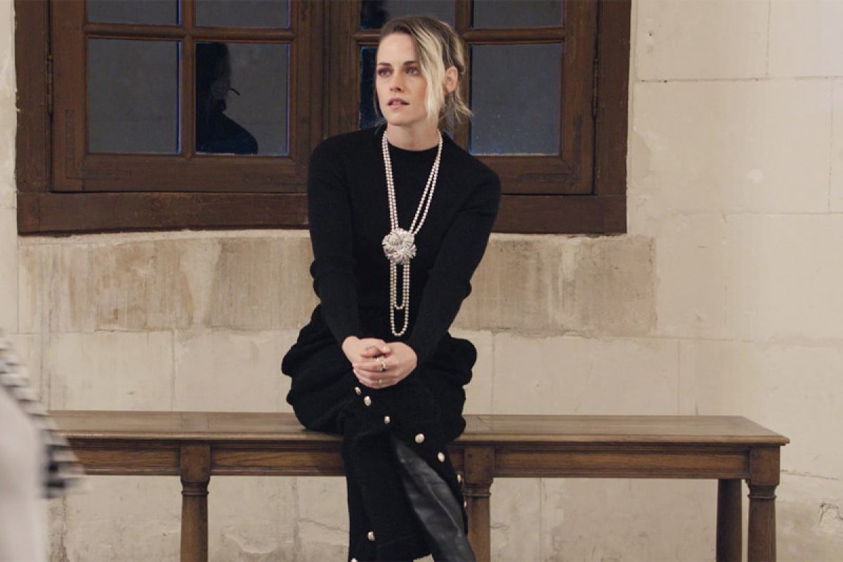 Kristen Stewart jadi satu-satunya penonton di "fashion show" Chanel