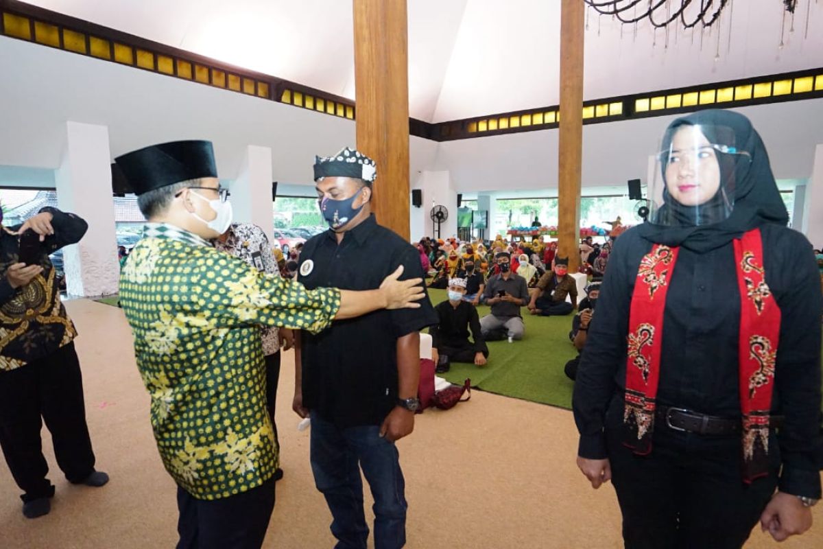 400 pelaku wisata di Banyuwangi peroleh sertifikat protokol COVID-19