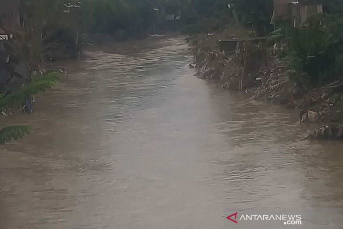 Sungai Deli Medan kembali meluap