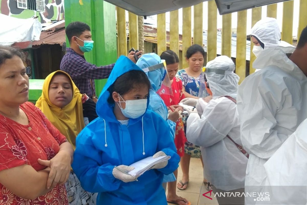 Warga Medan korban banjir  dapat pengobatan dari Puskesmas