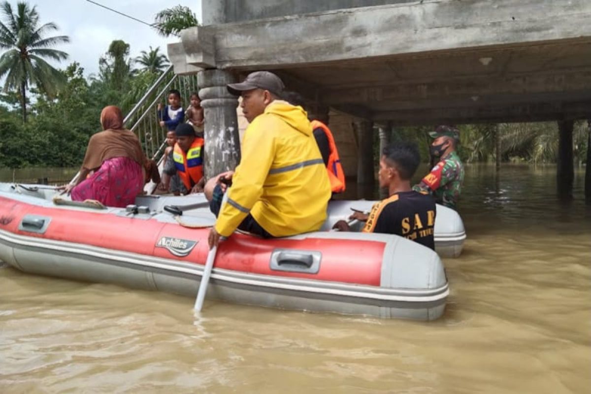 Hampir 10 ribu warga Aceh Timur mengungsi akibat banjir