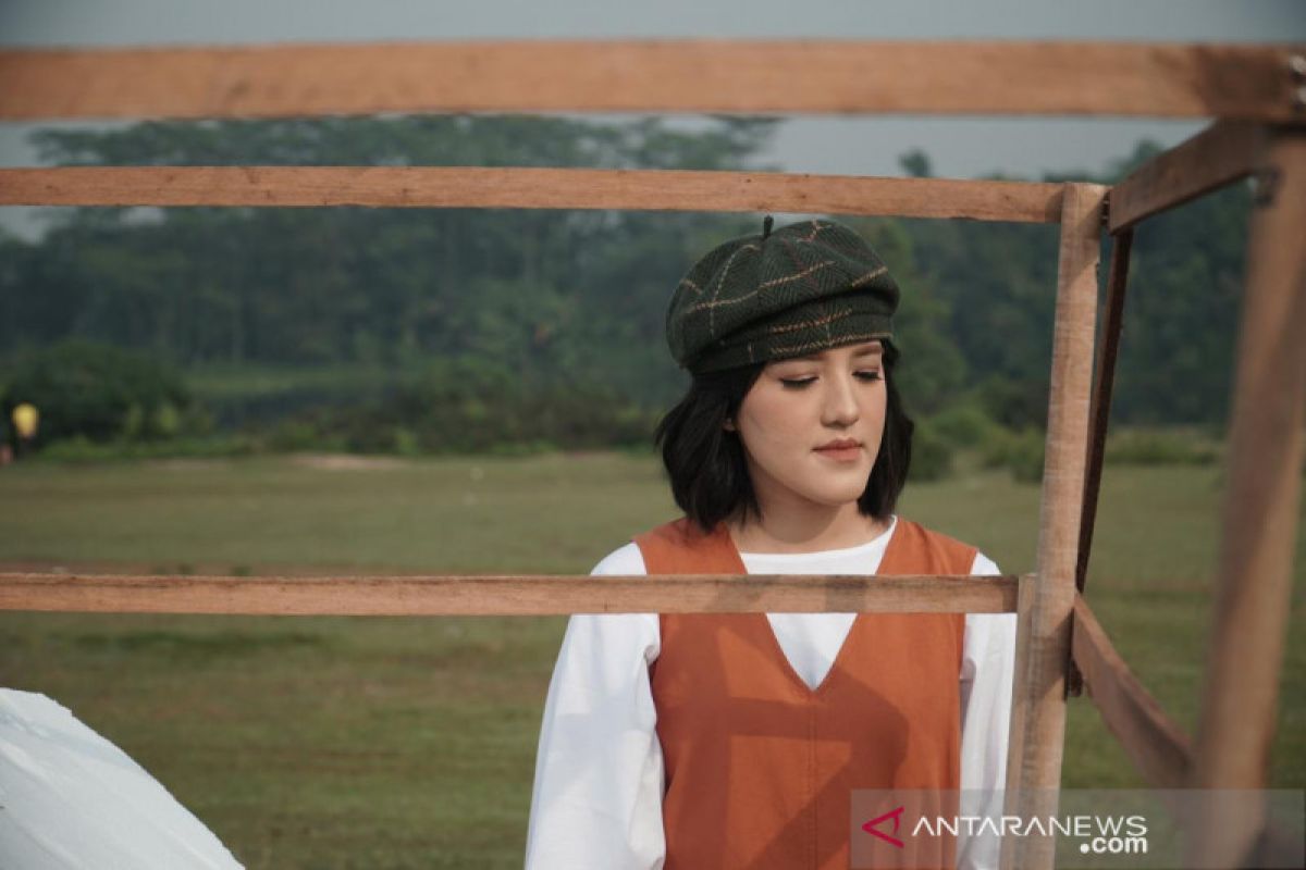 Rayakan ulang tahun, Ify Alyssa rilis video musik "Wind"