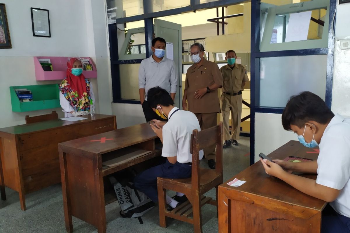 14 SMP di Kota Surabaya gelar simulasi sekolah tatap muka