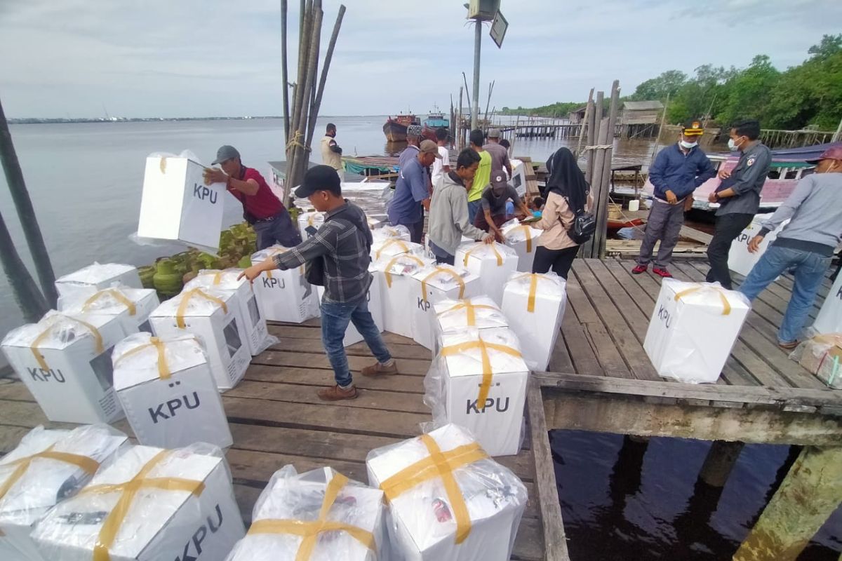 KPU Kepulauan Meranti distribusi logistik Pilkada ke daerah terjauh